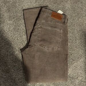 AE77 THE CLASSIC Corduroy Pants - Men’s Size 29x30 - NWT Retails $168
